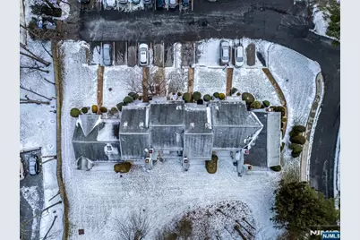 304 Maplecrest Road 304 #304, Edison, NJ 08820 - Photo 8