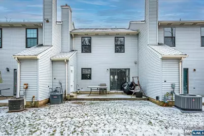 304 Maplecrest Road 304 #304, Edison, NJ 08820 - Photo 32