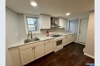 10 Orchard Street 1 #1, Elmwood Park, NJ 07407 - Photo 6