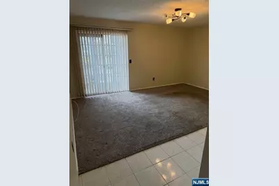 540 Holly Court, Mahwah, NJ 07430 - Photo 2