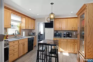 10 Trinity Pl, Kearny, NJ 07032 - Photo 12