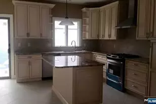 383 Washington Ave, Cliffside Park, NJ 07010 - Photo 6