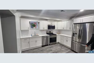 549 Palisade Avenue 1 #1, Jersey City, NJ 07307 - Photo 1