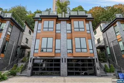714 Undercliff Avenue 714 #714, Edgewater, NJ 07020 - Photo 2