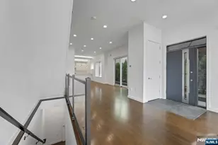 716 Undercliff Ave 716, Edgewater, NJ 07020 - Photo 8