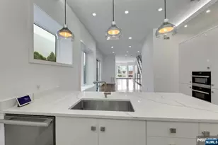 716 Undercliff Ave 716, Edgewater, NJ 07020 - Photo 18