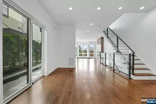 720 Undercliff Ave, Edgewater, NJ 07020 - Photo 12