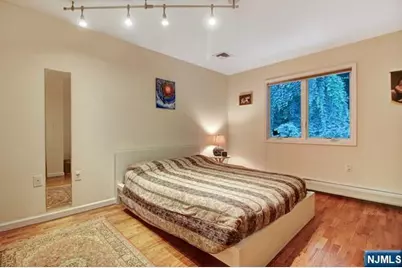 176 Undercliff Avenue, Edgewater, NJ 07020 - Photo 16