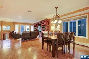 176 Undercliff Ave, Edgewater, NJ 07020 - Photo 6