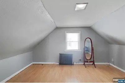 207 Lafayette Avenue, Lyndhurst Township, NJ 07071 - Photo 36