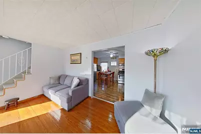 207 Lafayette Avenue, Lyndhurst Township, NJ 07071 - Photo 18