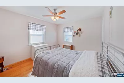 207 Lafayette Avenue, Lyndhurst Township, NJ 07071 - Photo 26