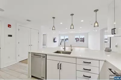 209-211 Hackensack Plank Road 5B #5B, Weehawken, NJ 07086 - Photo 16