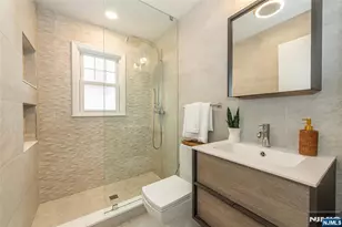 408 Washington Ave, Montclair, NJ 07042 - Photo 22