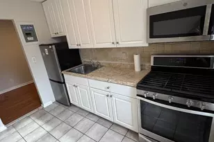 2195 N Central Road 2B, Fort Lee, NJ 07024 - Photo 12