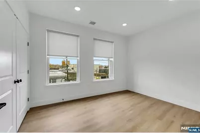 255 Ridge Road 201 #201, Lyndhurst Township, NJ 07071 - Photo 16