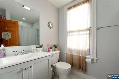 592 Broad Street, Carlstadt, NJ 07072 - Photo 20