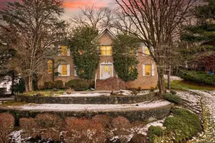 117 Van Riper Ln, Woodcliff Lake, NJ 07677 - Photo 2