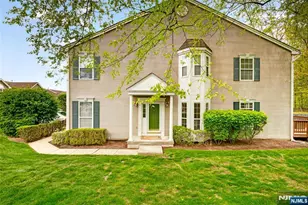 554 Adirondack Ct, Mahwah, NJ 07430 - Photo 4
