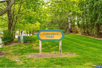554 Adirondack Court, Mahwah, NJ 07430 - Photo 2