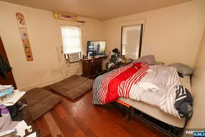 425 Dewitt Avenue, Belleville, NJ 07109 - Photo 10