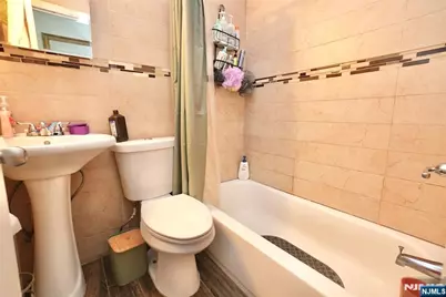 425 Dewitt Avenue, Belleville, NJ 07109 - Photo 8