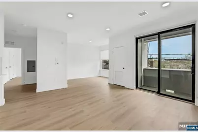 255 Ridge Road 204 #204, Lyndhurst Township, NJ 07071 - Photo 12