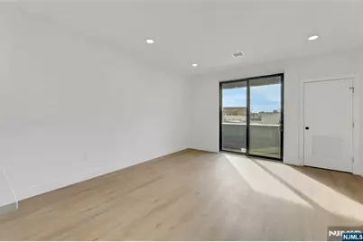 255 Ridge Road 308 #308, Lyndhurst Township, NJ 07071 - Photo 10