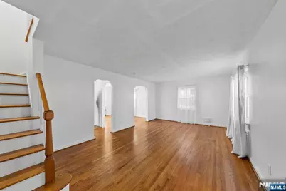 508 Saint Pauls Avenue, Cliffside Park, NJ 07010 - Photo 4