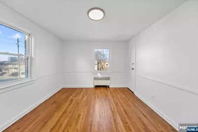 508 Saint Pauls Avenue, Cliffside Park, NJ 07010 - Photo 12