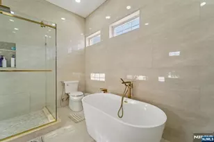 24 Holmes Ln, Wayne, NJ 07470 - Photo 26