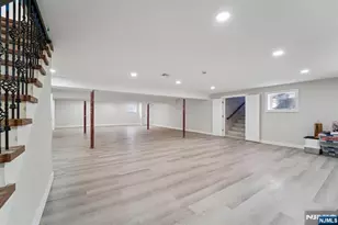 24 Holmes Ln, Wayne, NJ 07470 - Photo 32