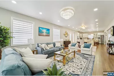 24 Holmes Lane, Wayne, NJ 07470 - Photo 8