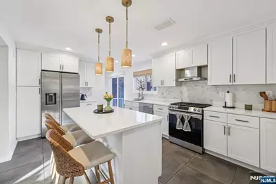 17 Maple Avenue, Mahwah, NJ 07430 - Photo 12