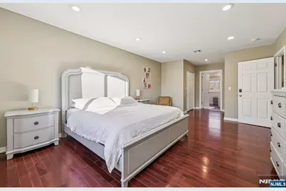 17 Maple Avenue, Mahwah, NJ 07430 - Photo 20