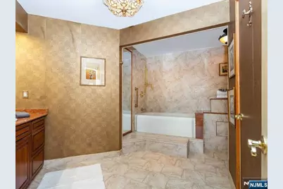 2 Claridge Drive 8Ie #8IE, Verona, NJ 07044 - Photo 22