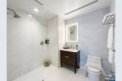 320 Adolphus Avenue 706 #706, Cliffside Park, NJ 07010 - Photo 6