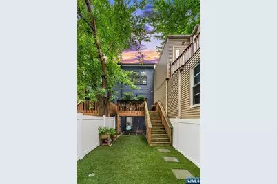 18 Highland Avenue, Jersey City, NJ 07306 - Photo 34