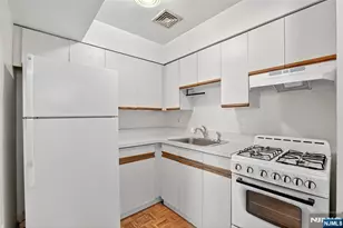 87 Merseles Street 1, Jersey City, NJ 07302 - Photo 4