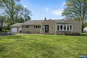 14 Pitcairn Ave, Ho Ho Kus, NJ 07423 - Photo 2