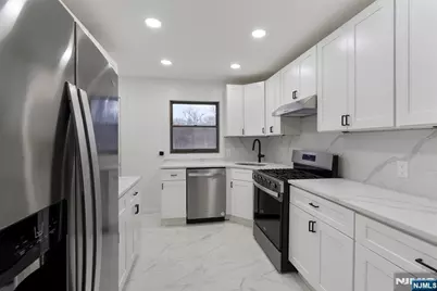 14 Pitcairn Avenue, Ho Ho Kus, NJ 07423 - Photo 12