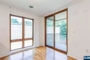 17 Meadow Road 210, Rutherford, NJ 07070 - Photo 6