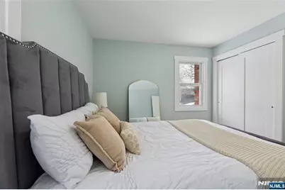 512 N Lake Shore Drive, West Milford, NJ 07421 - Photo 22