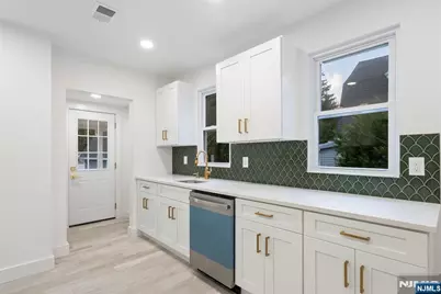 16 Clarke Street, Closter, NJ 07624 - Photo 10