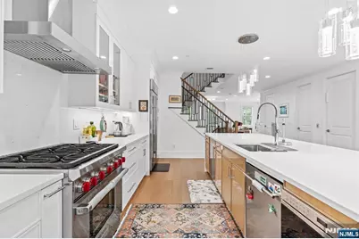 110 Mason Court 3H #3H, Haworth, NJ 07641 - Photo 4
