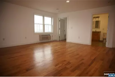 315 7th Street 504 #504, Union City, NJ 07087 - Photo 4