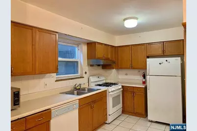 422A Warren Street 1F #1F, Harrison, NJ 07029 - Photo 2