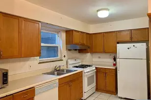 422A Warren Street 1F, Harrison, NJ 07029 - Photo 2