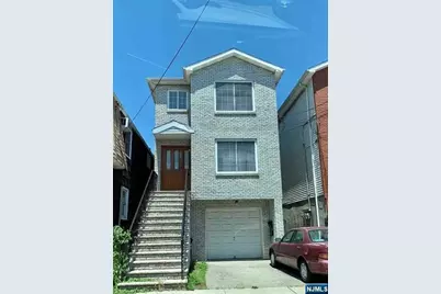 422A Warren Street 1F #1F, Harrison, NJ 07029 - Photo 1