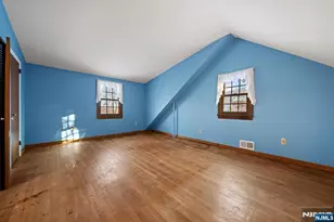 212 Spruce St, Midland Park, NJ 07432 - Photo 16